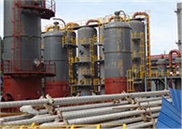 黄陵常压塔安装现场