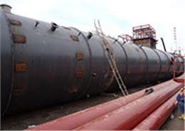 黄陵常压塔安装现场