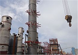 黄陵常压塔安装现场2